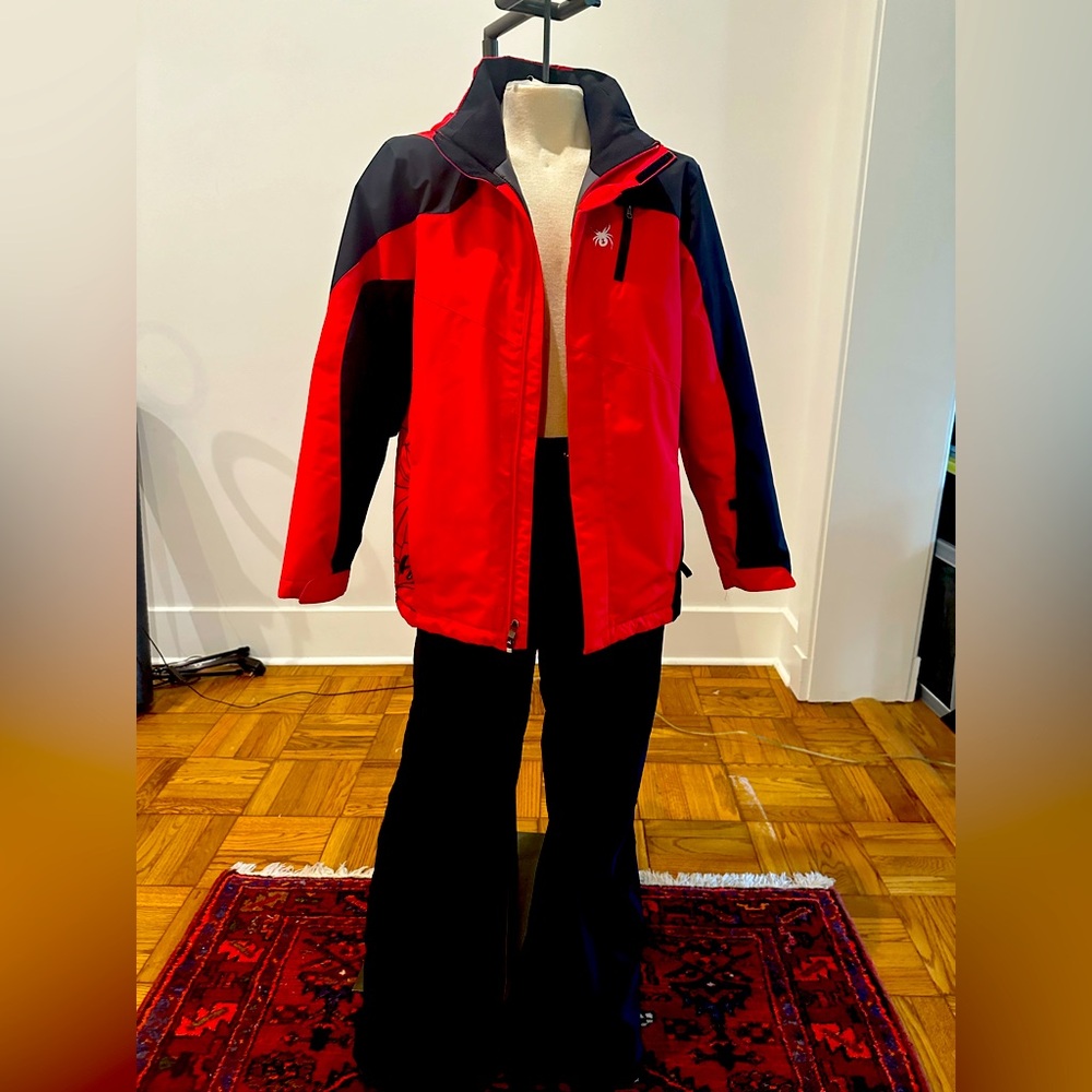 Gently used size 18 boys Spyder ski jacket and snow pants.